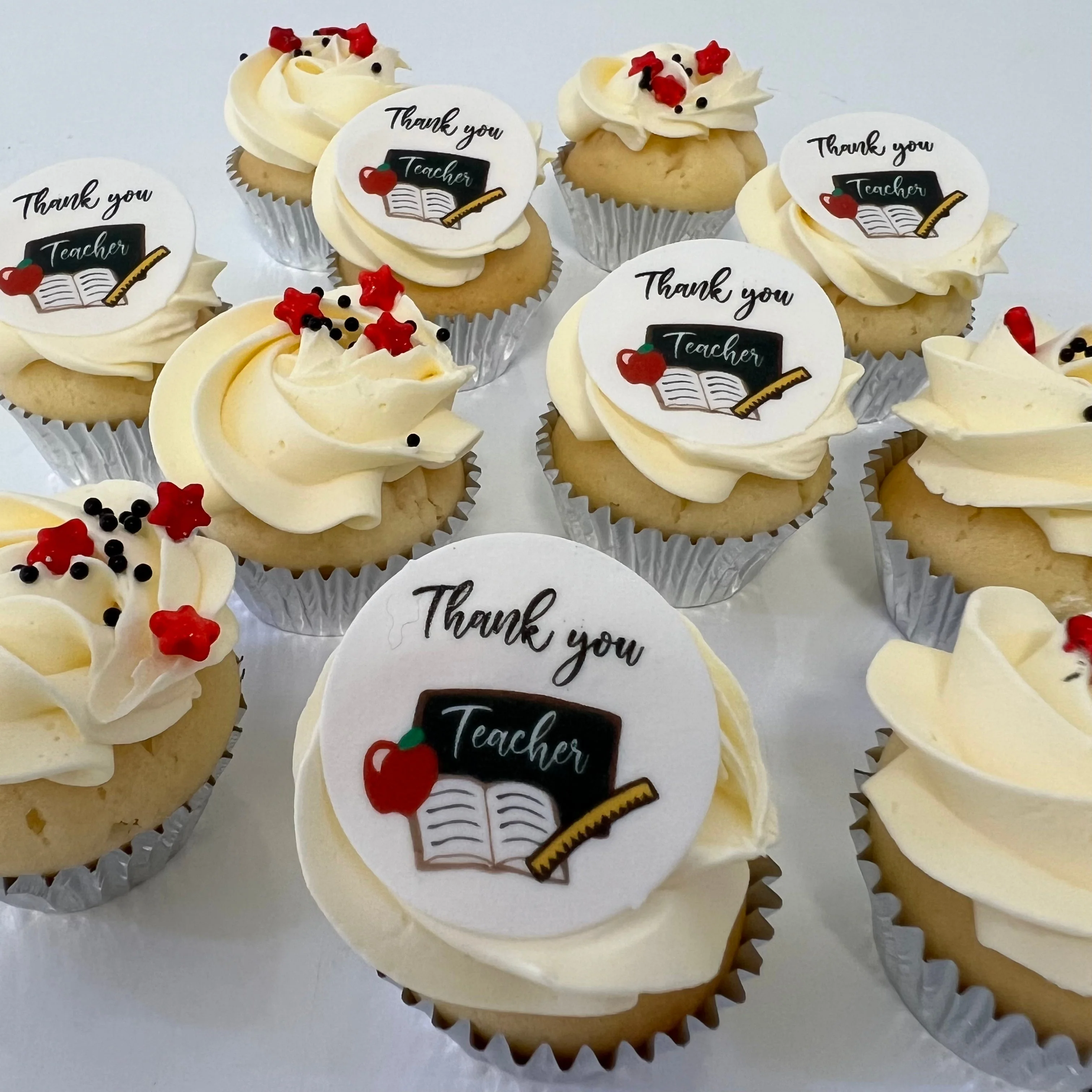 Corporate logo mini cupcakes - Image 5