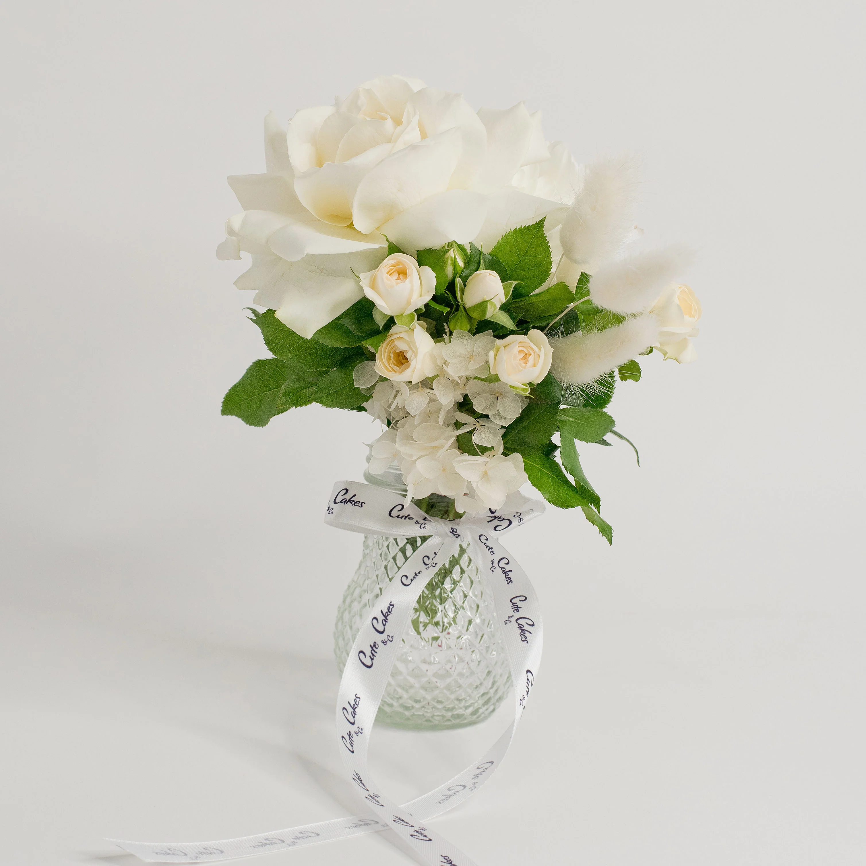 Stunning Fresh Flower Arrangements - Image 11