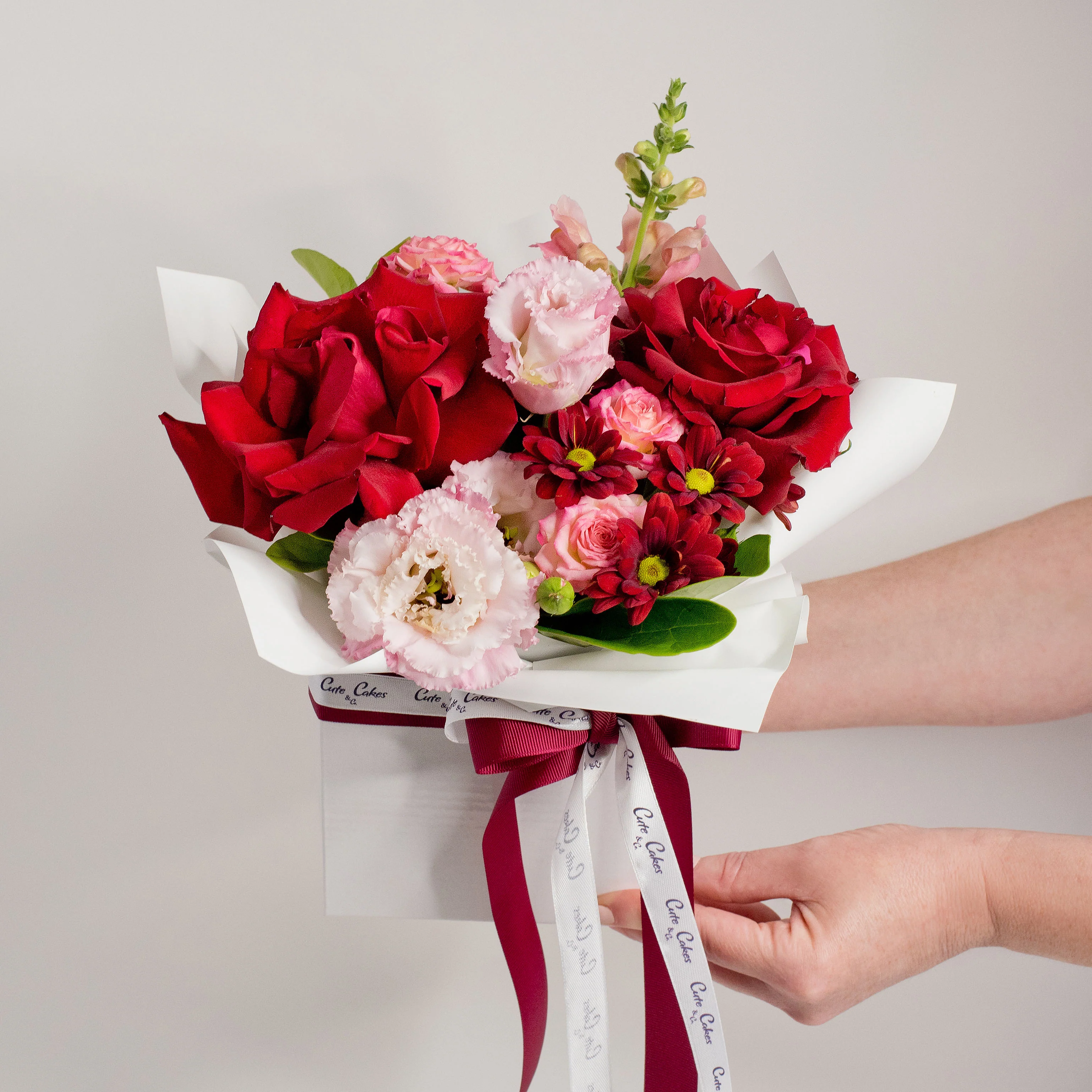 Stunning Fresh Flower Arrangements - Image 9