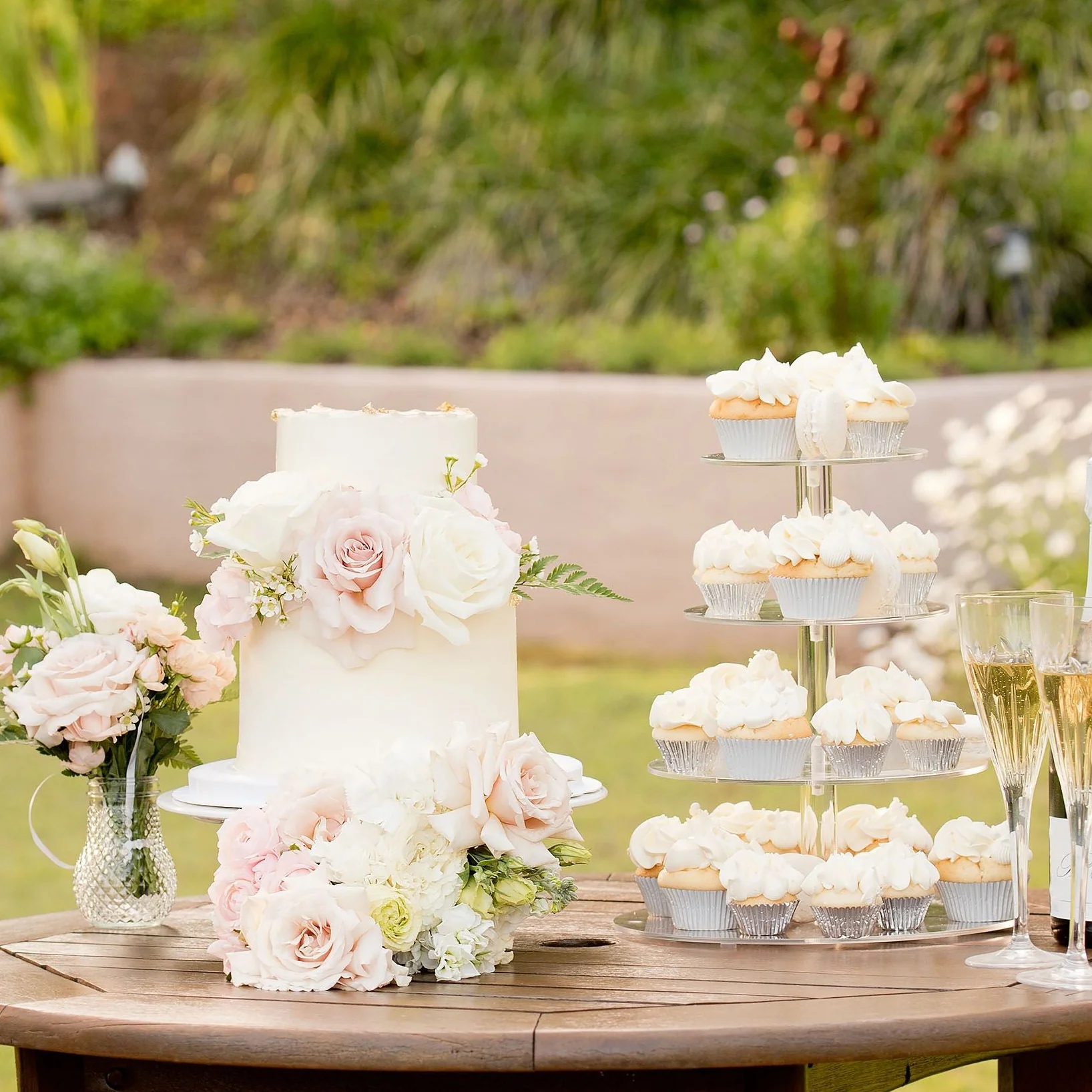 Victoria Two Tiers - Perfect Party Pack to serve 85 guests - Image 5