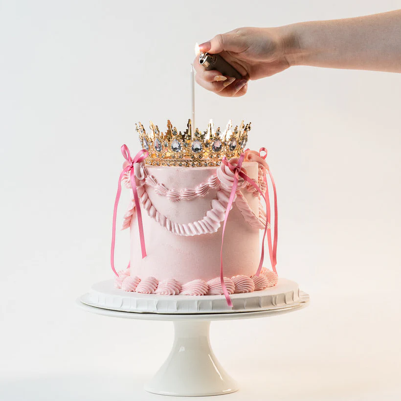 Vintage Crown Cake - Image 2