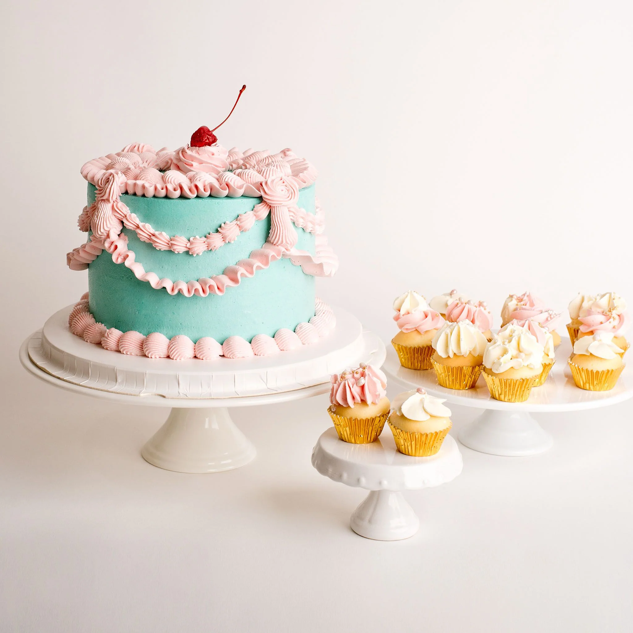 Delightful Vintage - (approx. serves 6) - Image 6