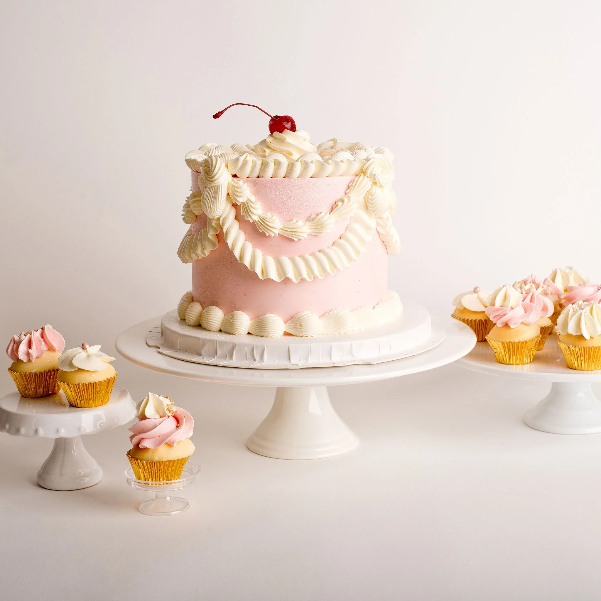 Delightful Vintage - (approx. serves 6) - Image 7